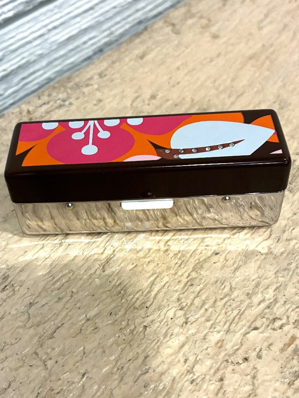 Mod Design Swirl Lipstick Case With Mirror